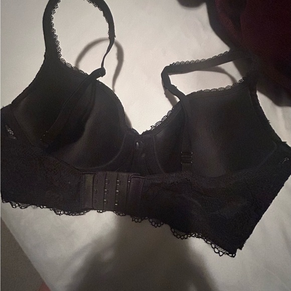 Victoria secrets has unwired can be razor back or regular bra sz 34c black - Picture 5 of 9